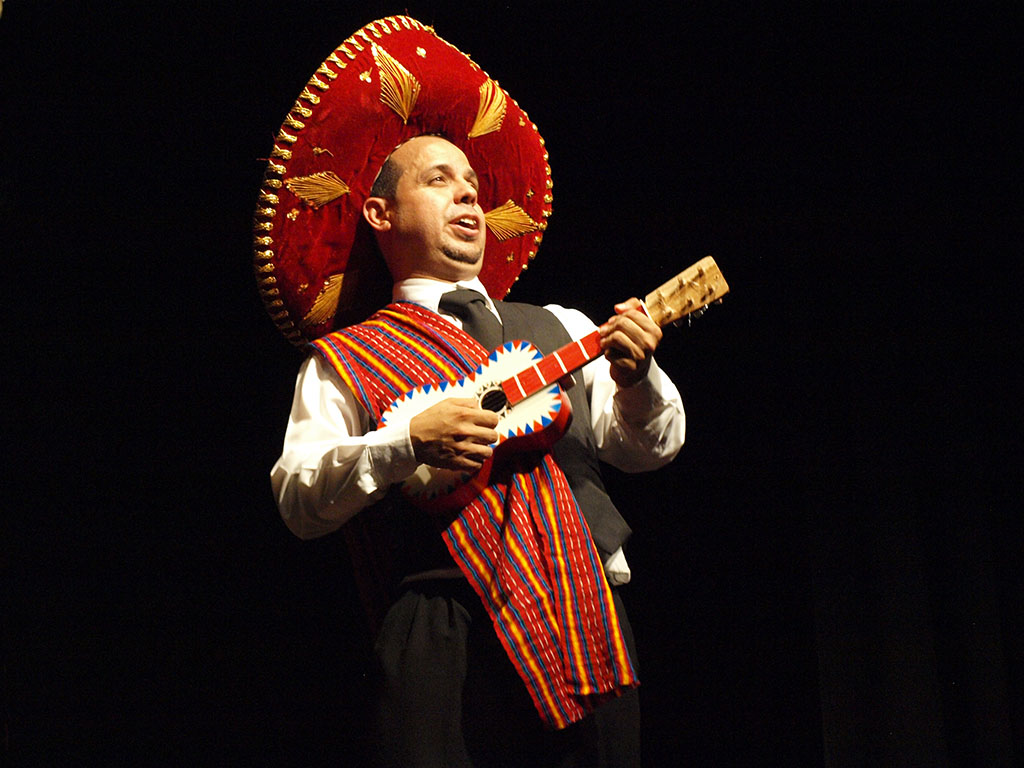 Archivo del teatro El Triciclo, fotografía 2